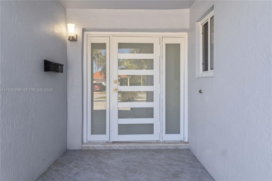 出租: $4,100 (4 贝兹, 2 浴室, 1903 平方英尺)