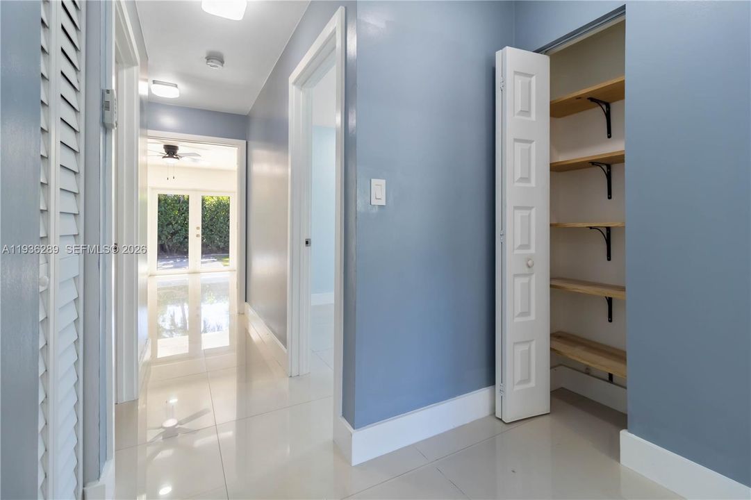 出租: $4,100 (4 贝兹, 2 浴室, 1903 平方英尺)