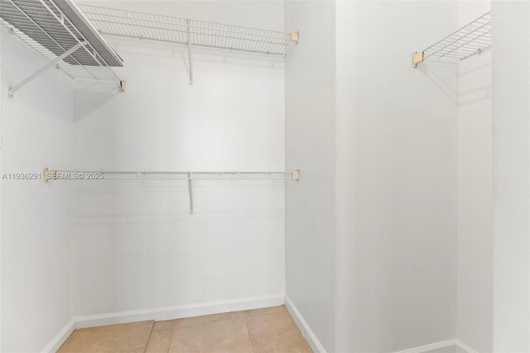 В аренду: $2,600 (2 спален, 2 ванн, 1130 Квадратных фут)