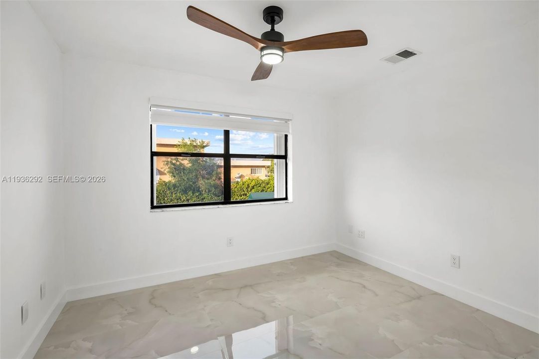 For Rent: $2,400 (2 beds, 2 baths, 750 Square Feet)