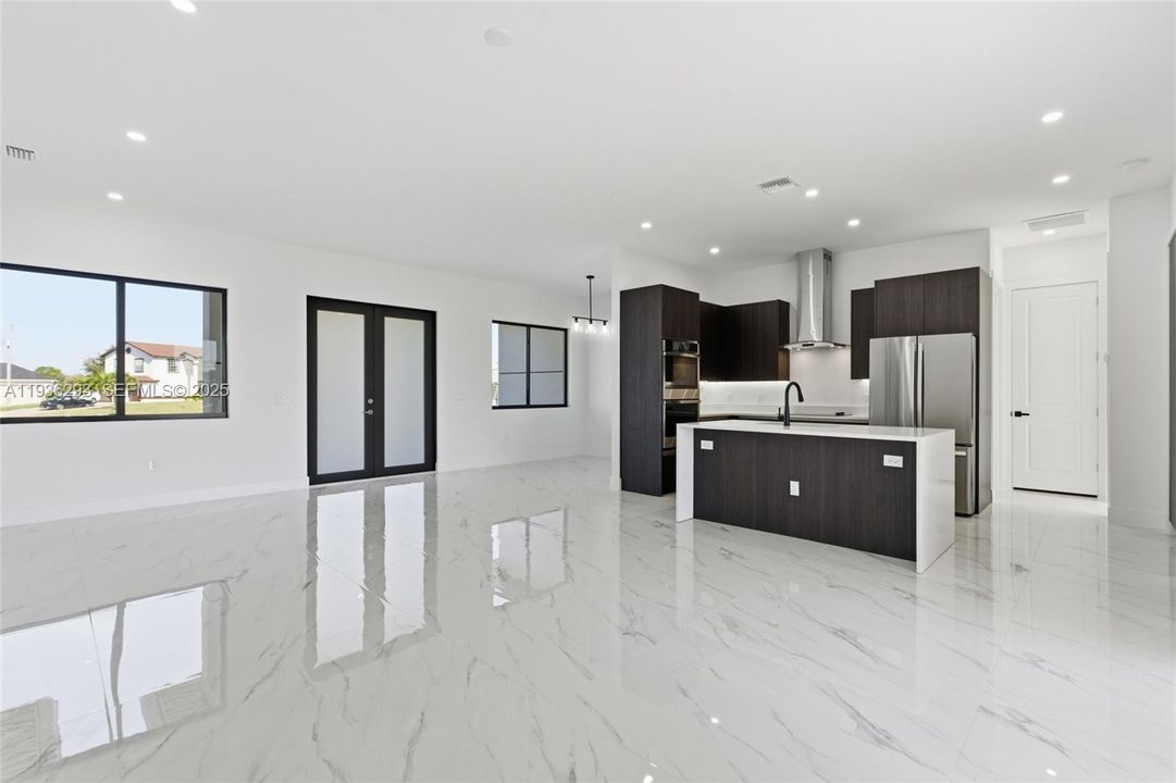 待售: $440,000 (4 贝兹, 3 浴室, 1855 平方英尺)