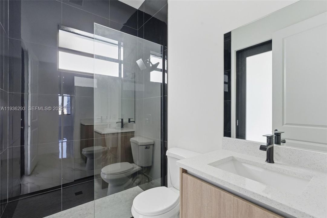 待售: $440,000 (4 贝兹, 3 浴室, 1855 平方英尺)