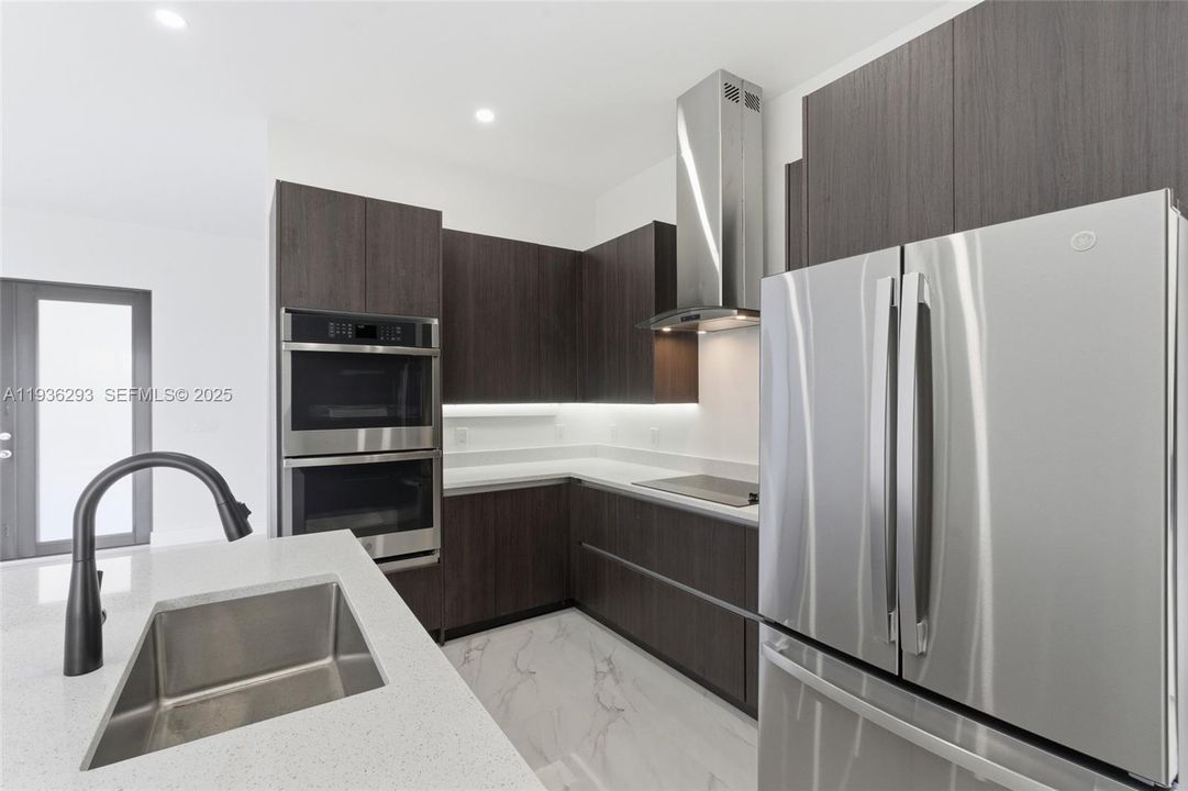 待售: $440,000 (4 贝兹, 3 浴室, 1855 平方英尺)