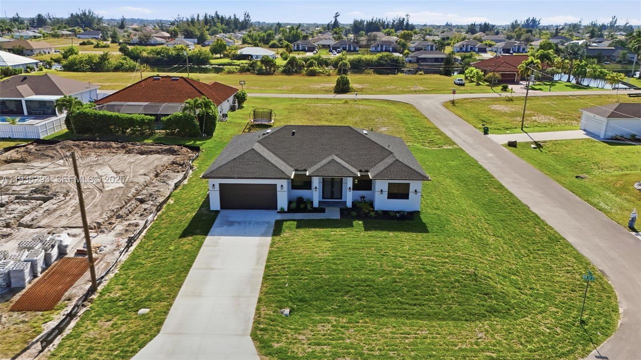 待售: $440,000 (4 贝兹, 3 浴室, 1855 平方英尺)