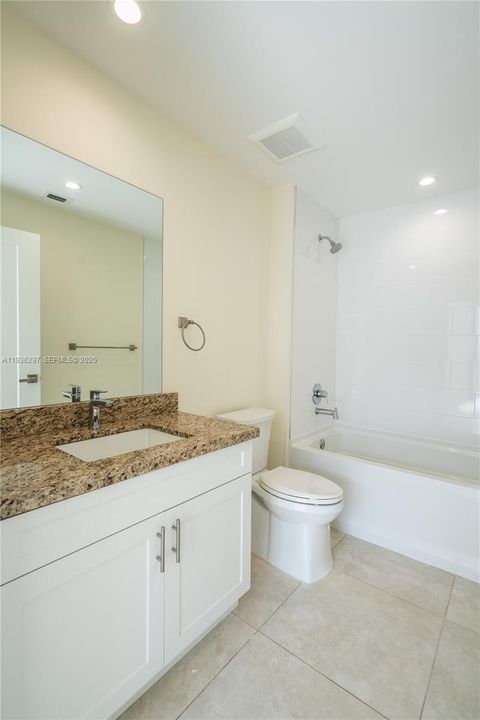 В аренду: $5,100 (3 спален, 3 ванн, 1465 Квадратных фут)