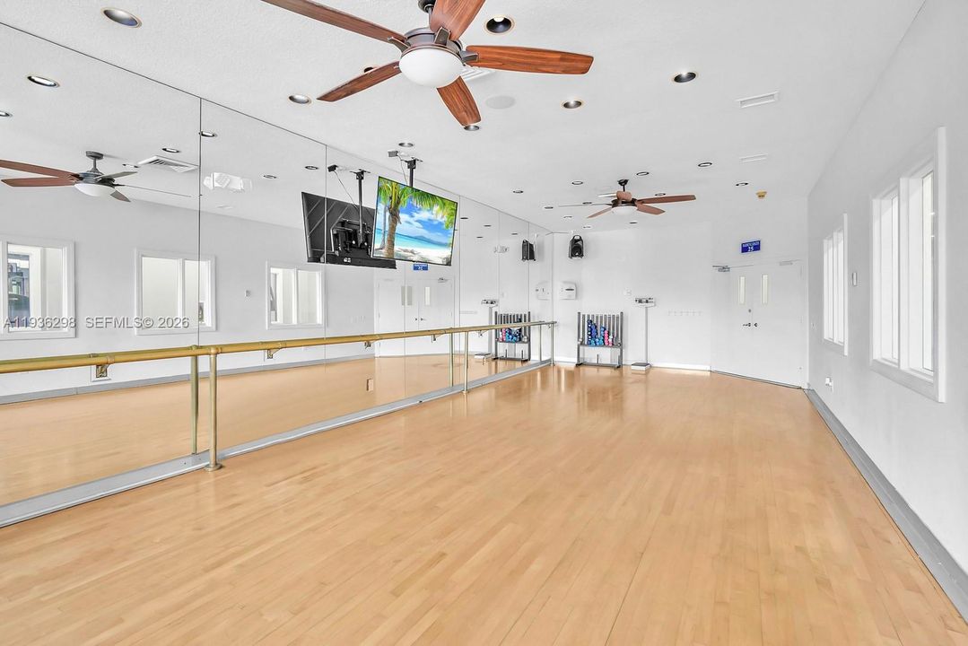 En Venta: $525,000 (3 camas, 2 baños, 1368 Pies cuadrados)