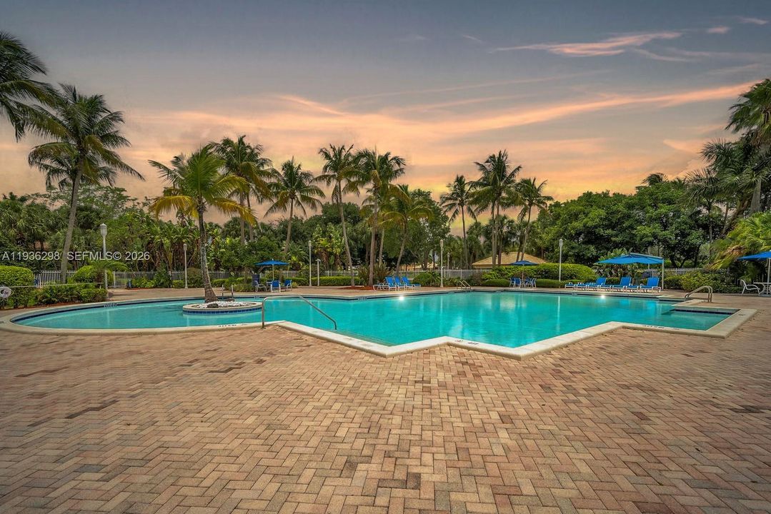 En Venta: $525,000 (3 camas, 2 baños, 1368 Pies cuadrados)