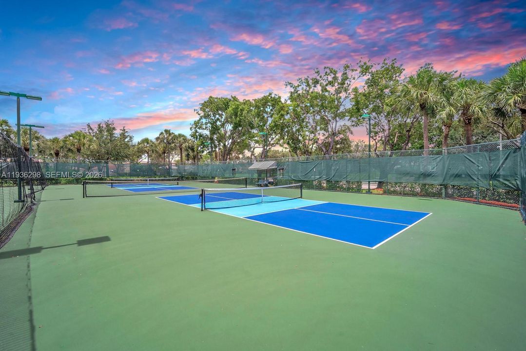 En Venta: $525,000 (3 camas, 2 baños, 1368 Pies cuadrados)