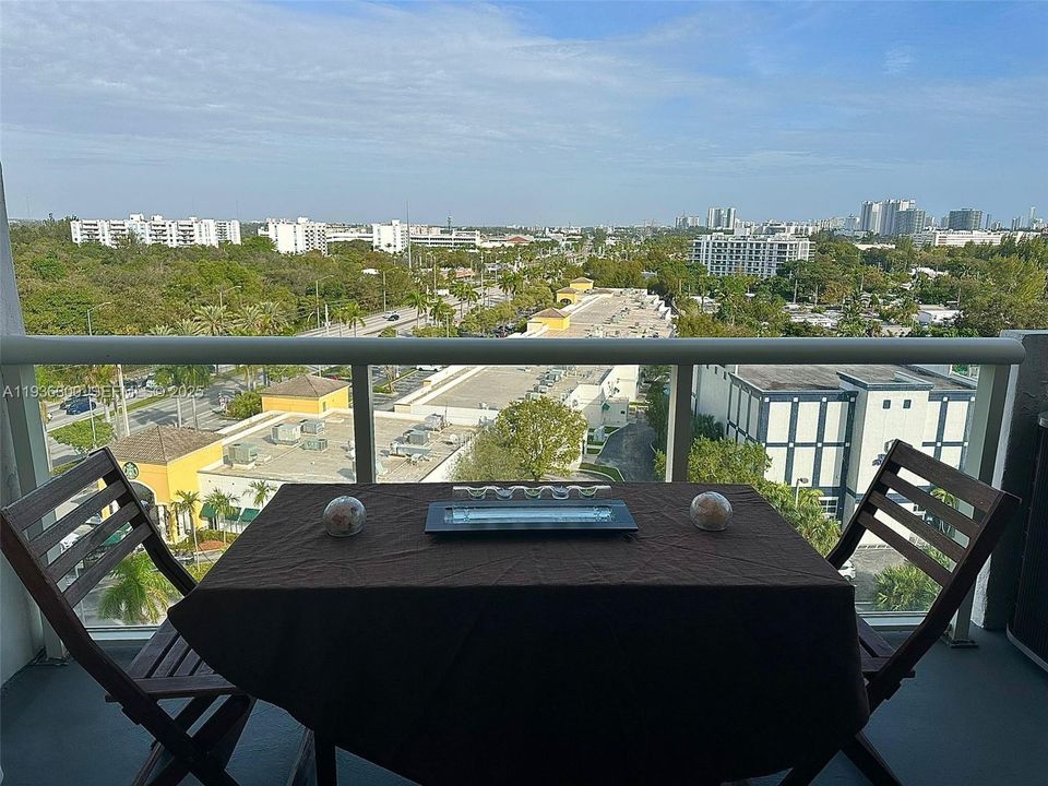 待售: $280,000 (2 贝兹, 2 浴室, 1050 平方英尺)