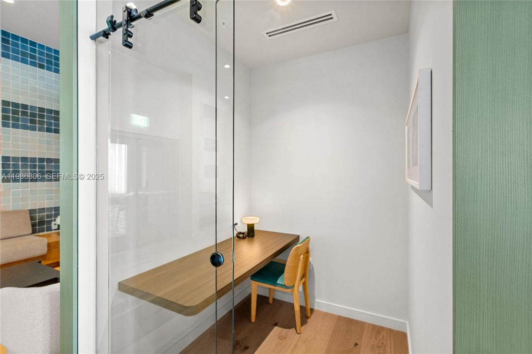 В аренду: $3,200 (1 спален, 1 ванн, 600 Квадратных фут)