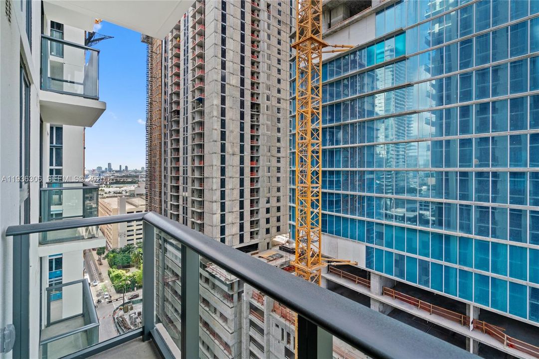 В аренду: $3,200 (1 спален, 1 ванн, 600 Квадратных фут)