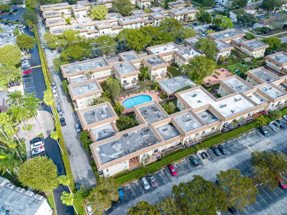 For Sale: $259,000 (2 beds, 1 baths, 1140 Square Feet)