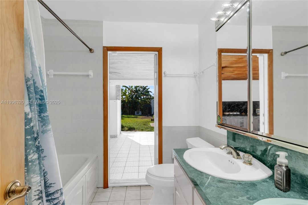 待售: $685,000 (3 贝兹, 2 浴室, 1435 平方英尺)