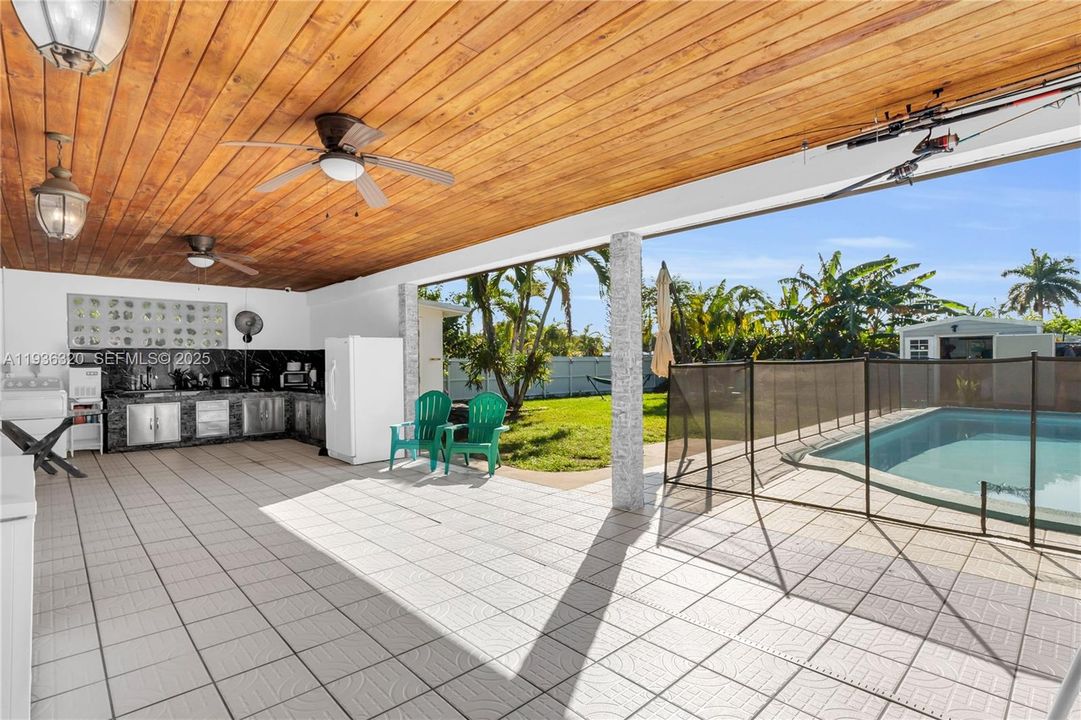 待售: $685,000 (3 贝兹, 2 浴室, 1435 平方英尺)