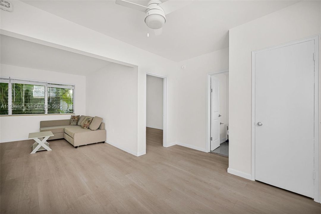 For Rent: $1,800 (1 beds, 1 baths, 500 Square Feet)