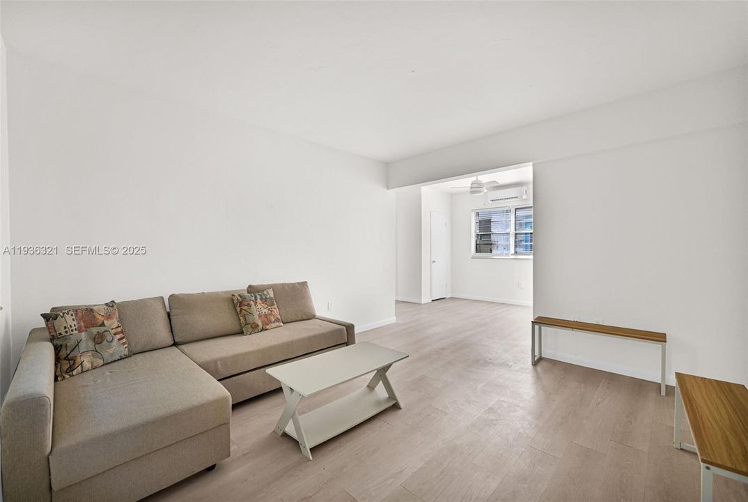 For Rent: $1,800 (1 beds, 1 baths, 500 Square Feet)