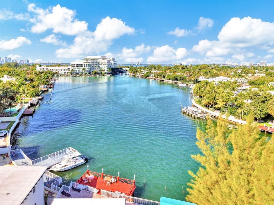 For Rent: $1,800 (1 beds, 1 baths, 500 Square Feet)