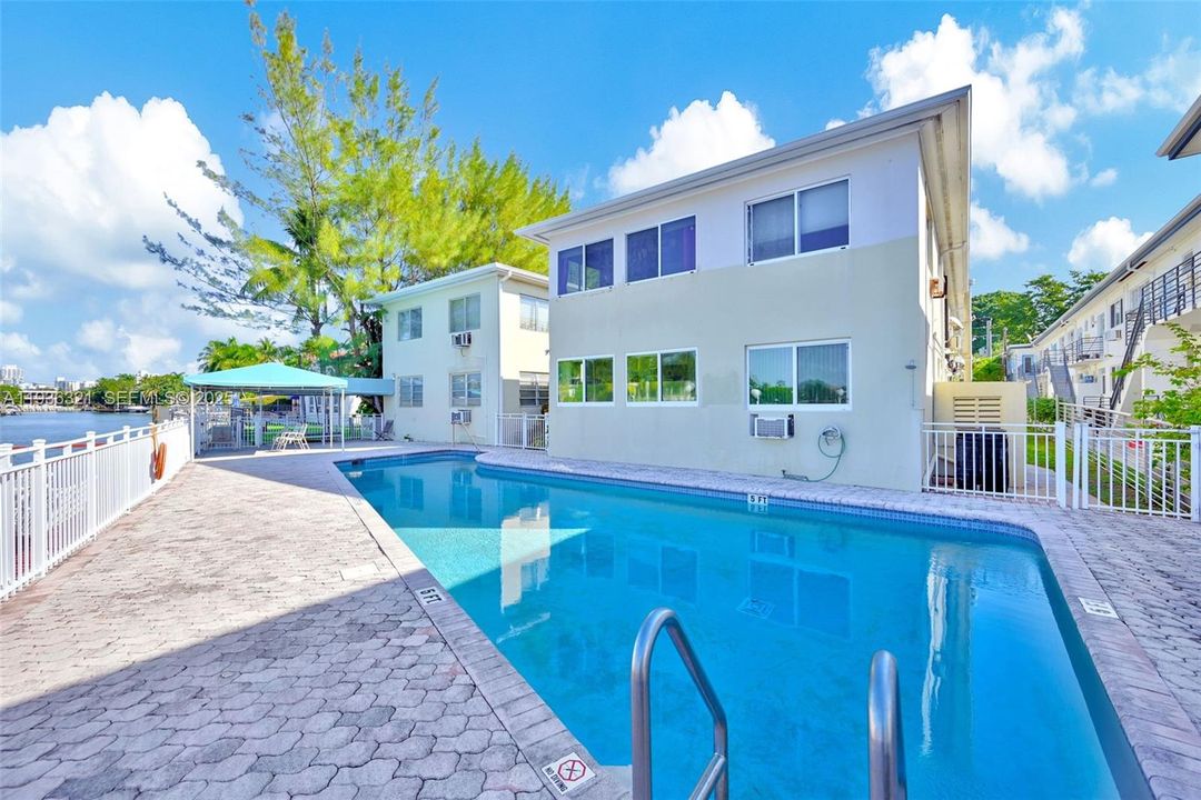 For Rent: $1,800 (1 beds, 1 baths, 500 Square Feet)