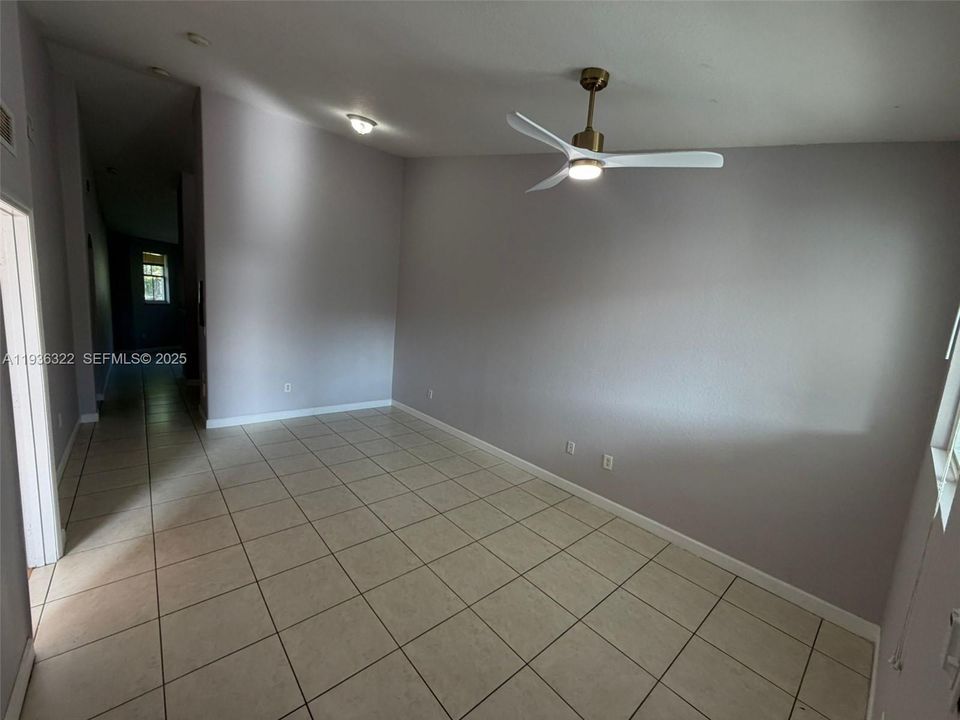 For Sale: $220,000 (3 beds, 2 baths, 1182 Square Feet)