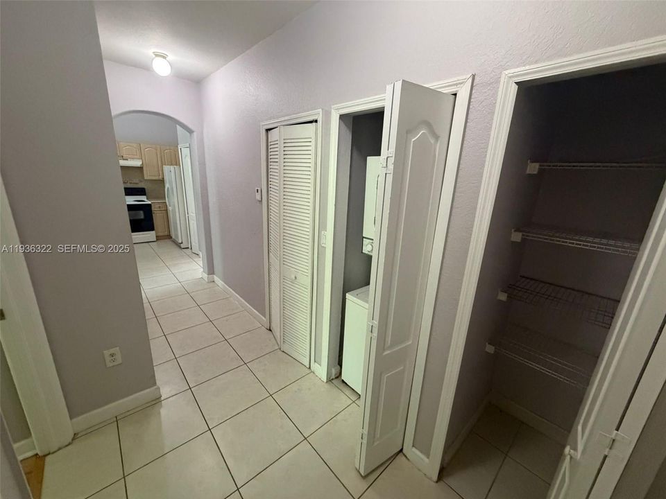 For Sale: $220,000 (3 beds, 2 baths, 1182 Square Feet)