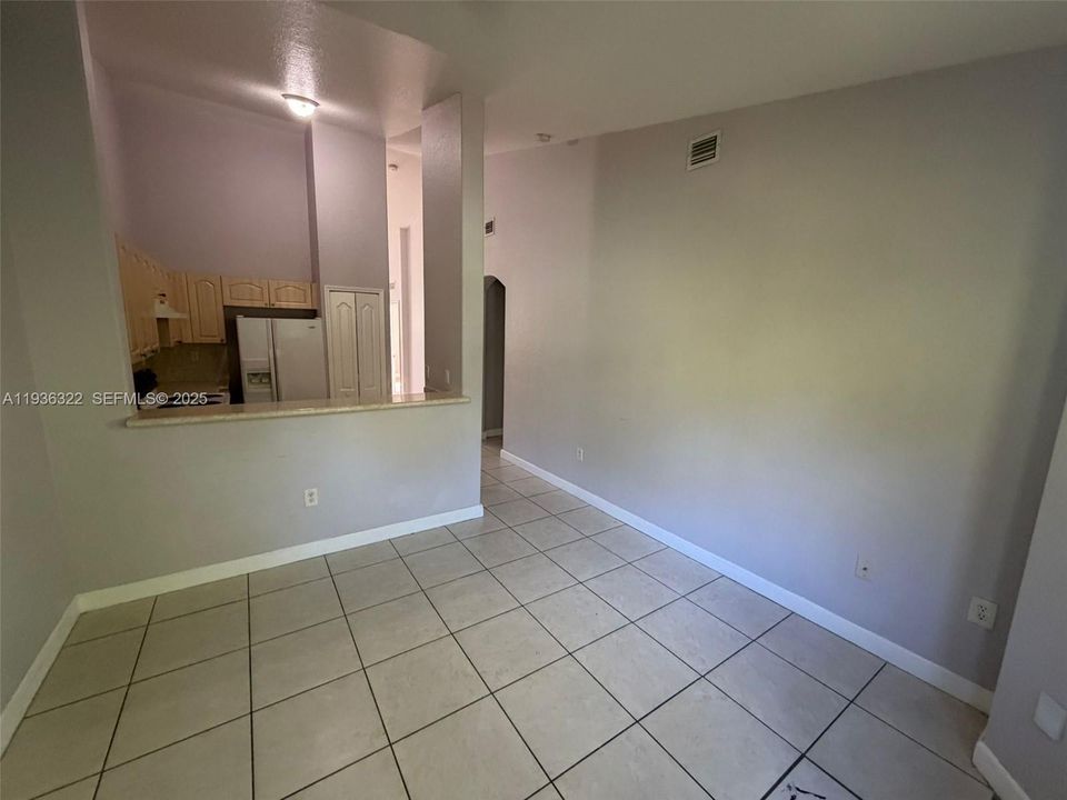 For Sale: $220,000 (3 beds, 2 baths, 1182 Square Feet)