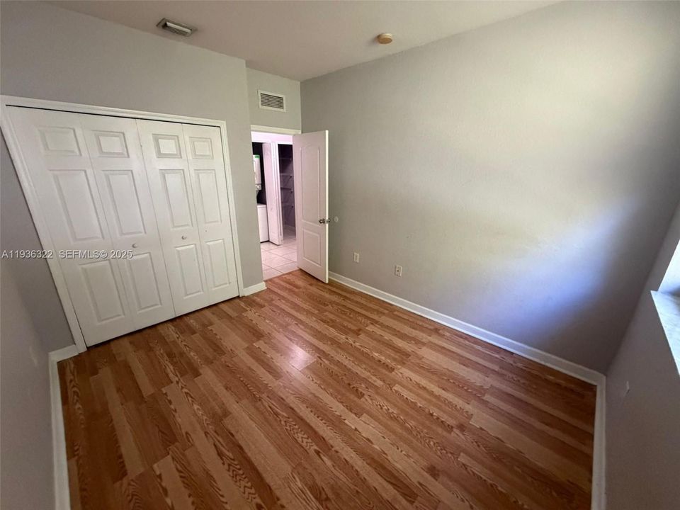 For Sale: $220,000 (3 beds, 2 baths, 1182 Square Feet)