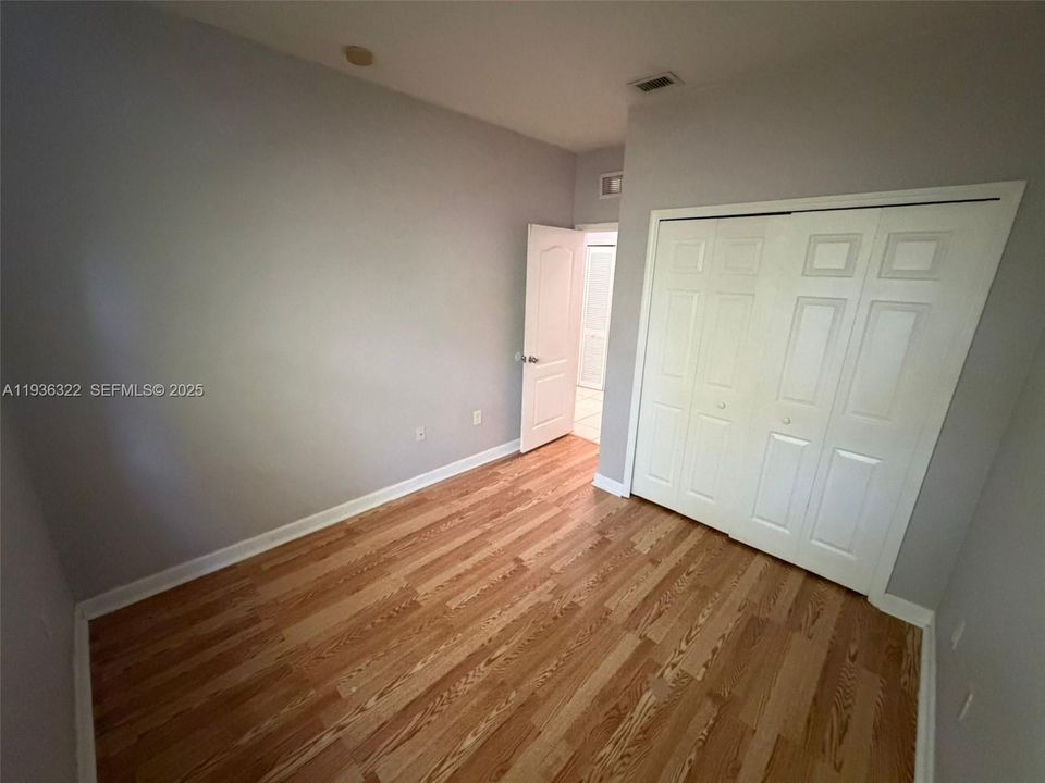 For Sale: $220,000 (3 beds, 2 baths, 1182 Square Feet)