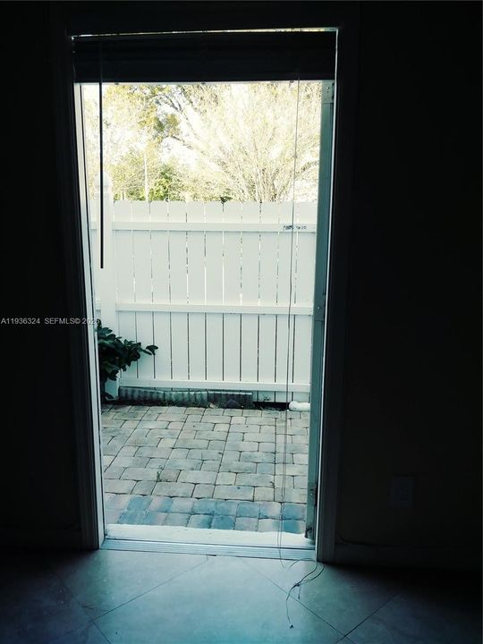 For Rent: $1,750 (1 beds, 1 baths, 511 Square Feet)