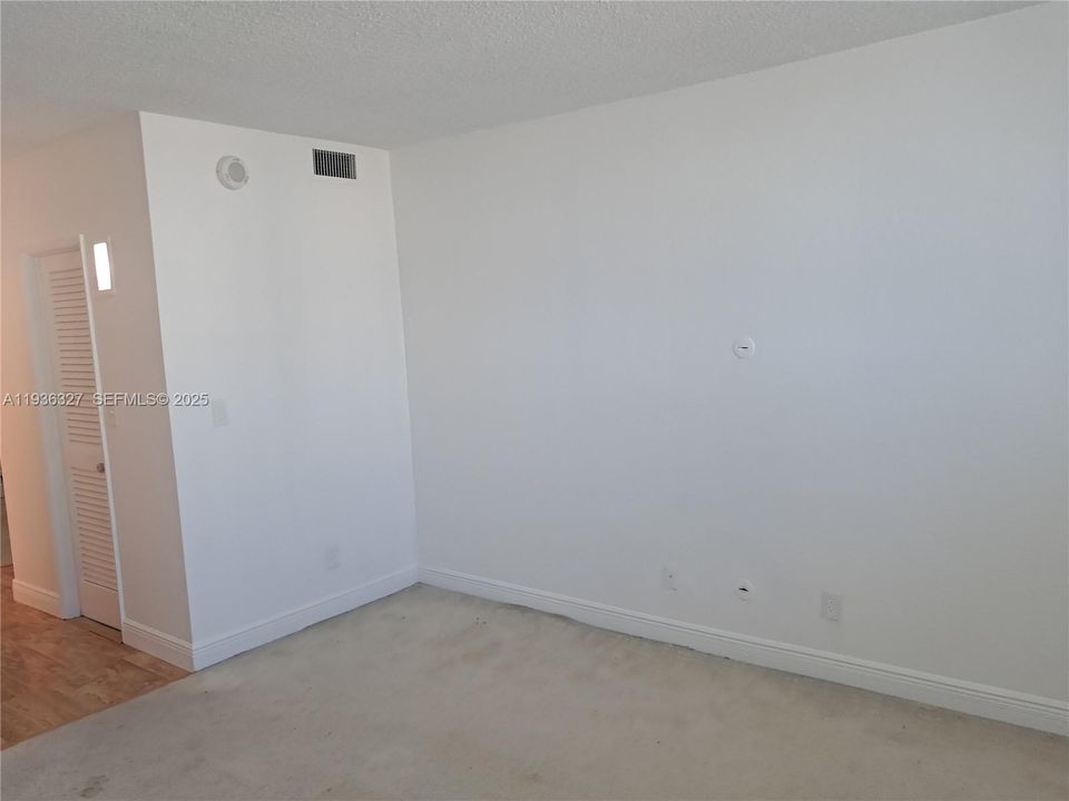 В аренду: $2,000 (1 спален, 1 ванн, 1005 Квадратных фут)