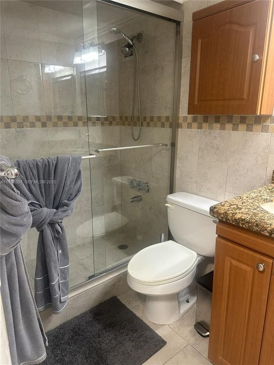 For Rent: $2,100 (0 beds, 1 baths, 360 Square Feet)