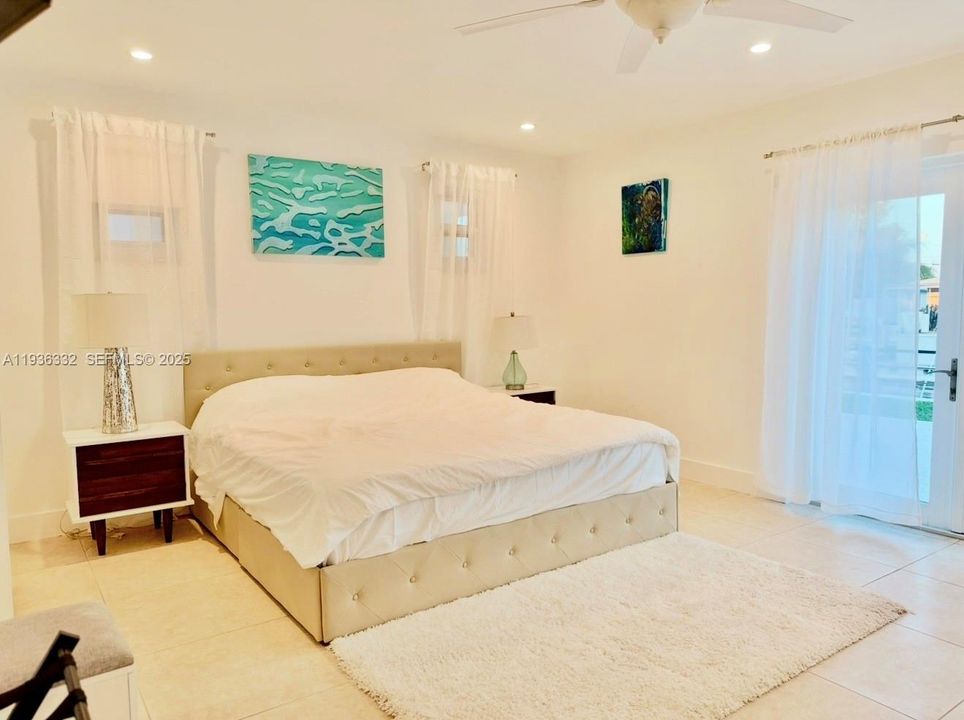 出租: $4,998 (2 贝兹, 2 浴室, 1458 平方英尺)