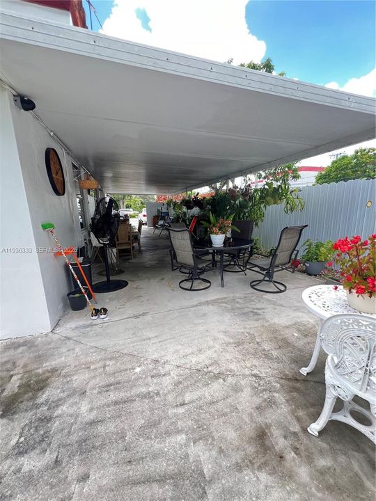 For Rent: $3,900 (3 beds, 3 baths, 1979 Square Feet)