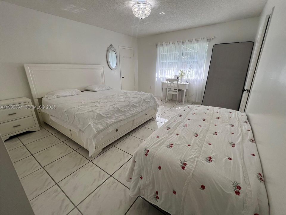 For Rent: $3,900 (3 beds, 3 baths, 1979 Square Feet)