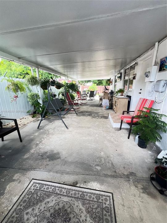 For Rent: $3,900 (3 beds, 3 baths, 1979 Square Feet)