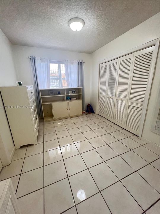 For Rent: $3,900 (3 beds, 3 baths, 1979 Square Feet)