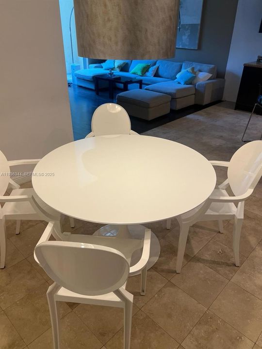 В аренду: $3,250 (2 спален, 2 ванн, 1685 Квадратных фут)