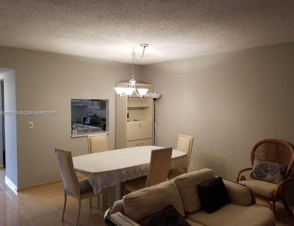 出租: $1,650 (2 贝兹, 2 浴室, 925 平方英尺)