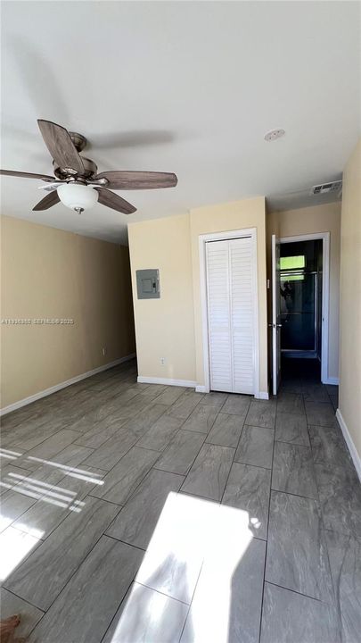 For Rent: $1,900 (2 beds, 1 baths, 4254 Square Feet)