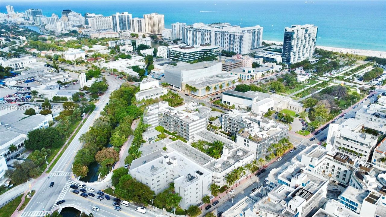 For Rent: $2,400 (1 beds, 1 baths, 651 Square Feet)