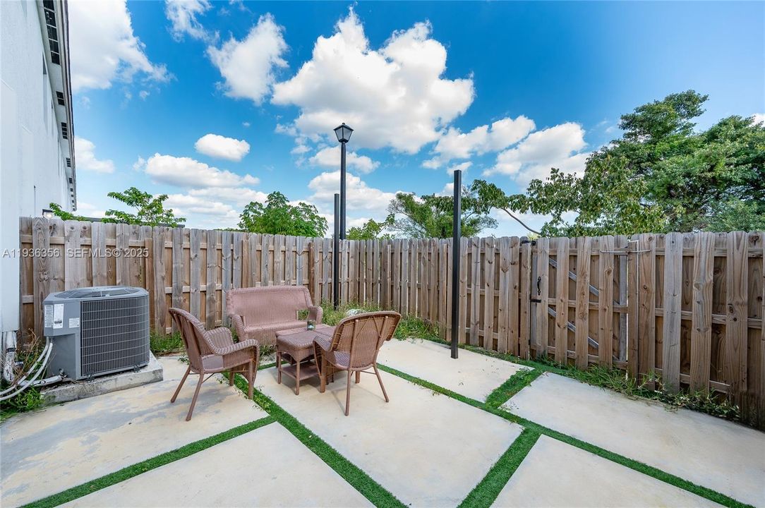 For Sale: $459,000 (4 beds, 2 baths, 1820 Square Feet)
