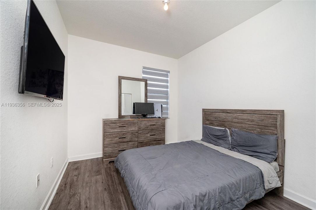 For Sale: $459,000 (4 beds, 2 baths, 1820 Square Feet)