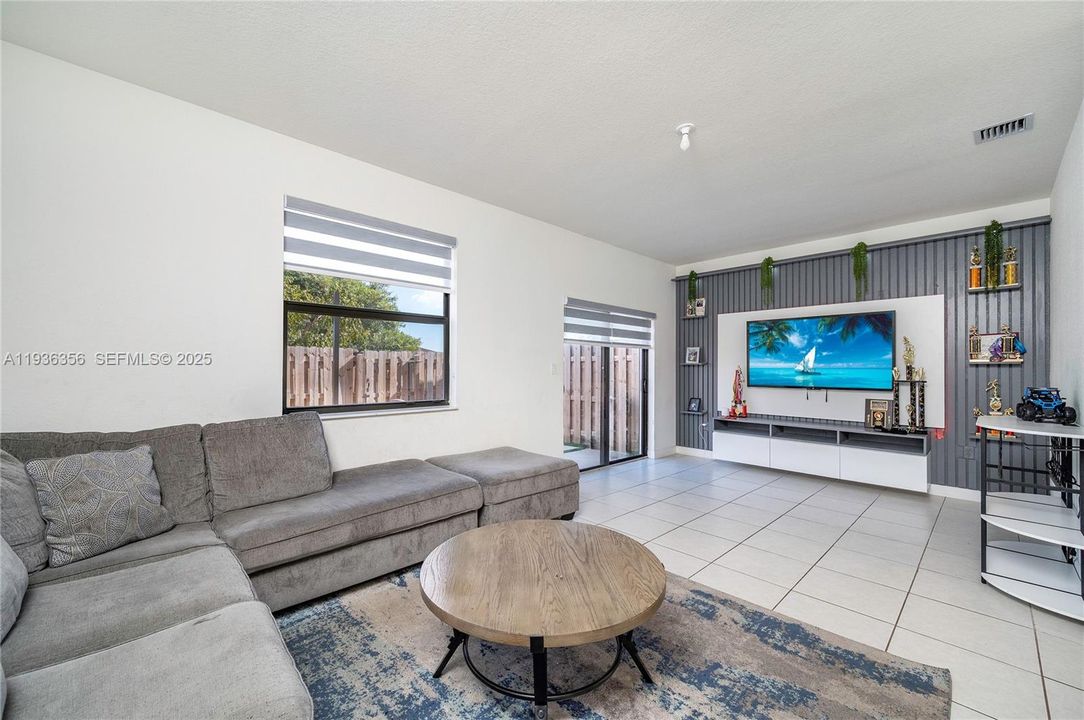 For Sale: $459,000 (4 beds, 2 baths, 1820 Square Feet)