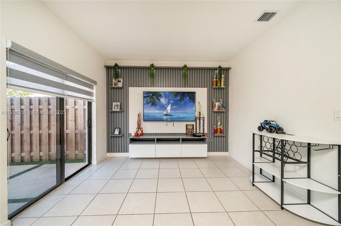 For Sale: $459,000 (4 beds, 2 baths, 1820 Square Feet)