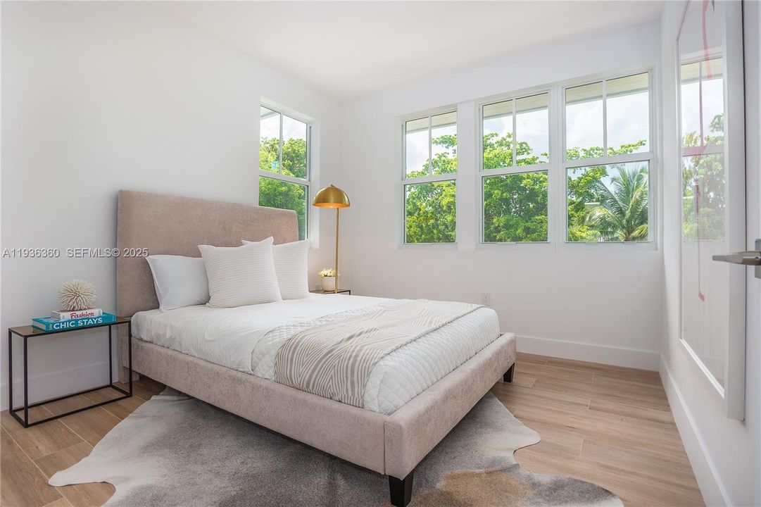 En Renta: $11,500 (3 camas, 2 baños, 2728 Pies cuadrados)