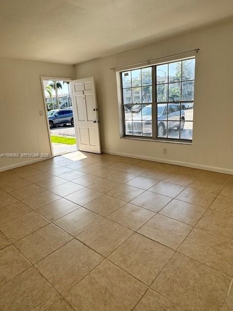 В аренду: $1,700 (1 спален, 1 ванн, 630 Квадратных фут)