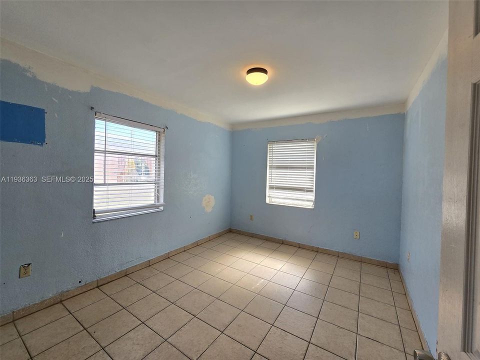 На продажу: $485,000 (3 спален, 1 ванн, 1009 Квадратных фут)