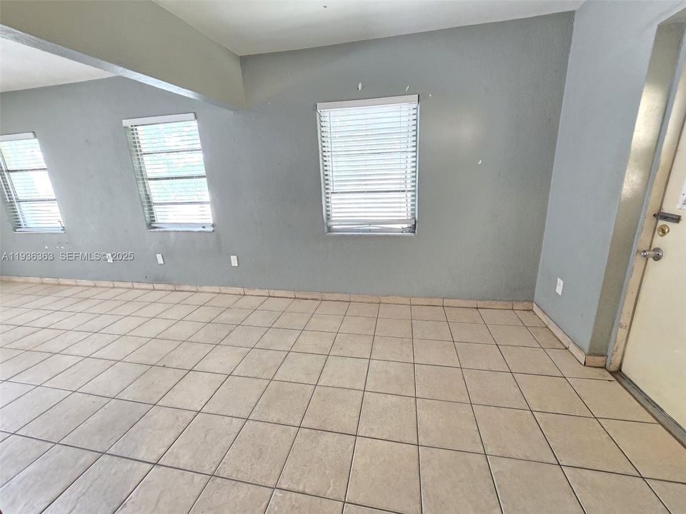 На продажу: $485,000 (3 спален, 1 ванн, 1009 Квадратных фут)