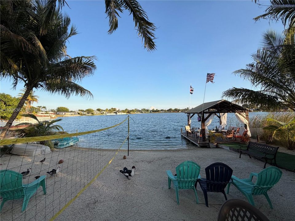 待售: $900,000 (3 贝兹, 3 浴室, 2206 平方英尺)