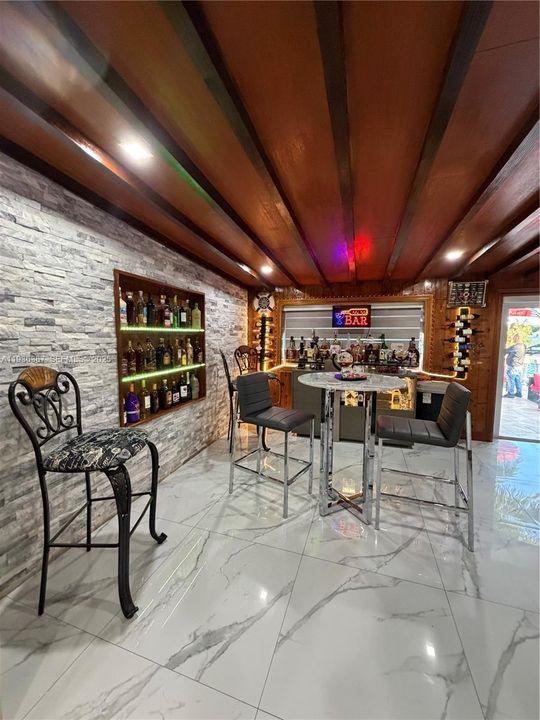 待售: $900,000 (3 贝兹, 3 浴室, 2206 平方英尺)