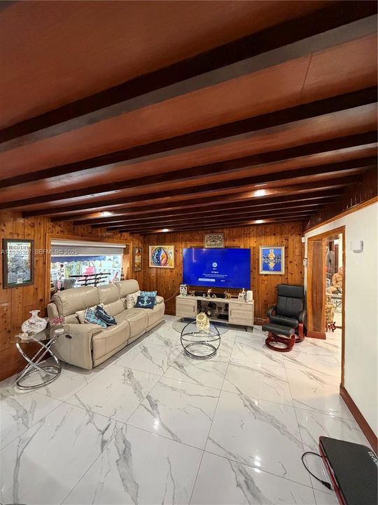 待售: $900,000 (3 贝兹, 3 浴室, 2206 平方英尺)